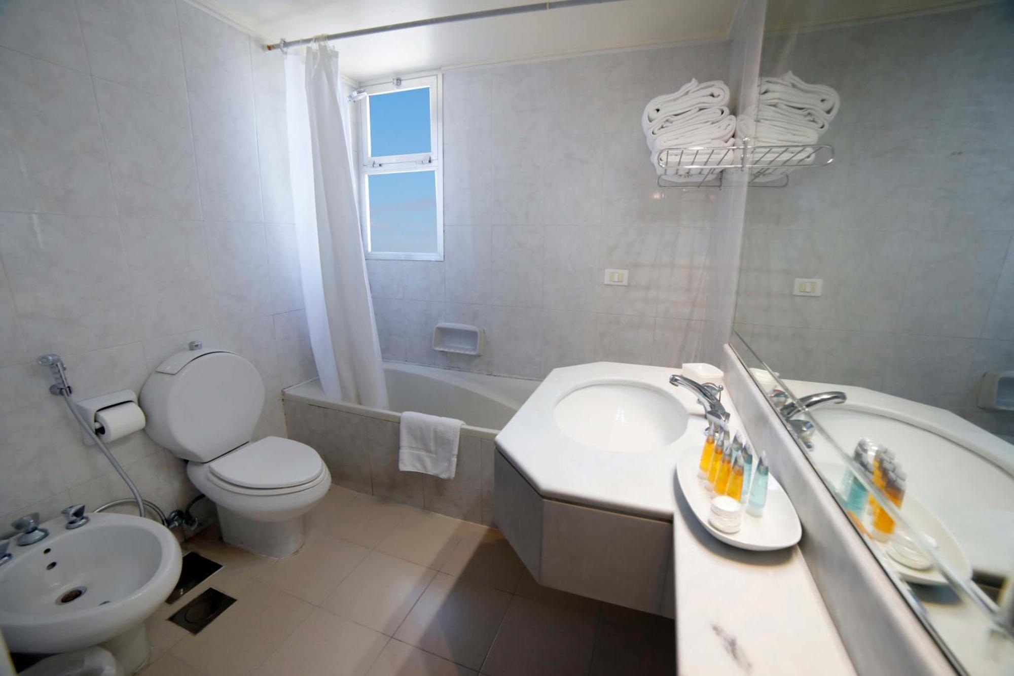 Holiday Home Suites Beirut Exterior photo